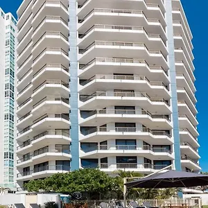 Carrington Court Aparthotel
