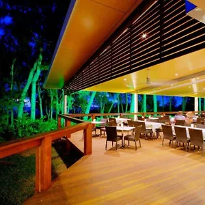 Albatross Bay Hotel